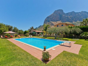 Lovely Villa with Swimming Pool in Cinisi, Cinisi